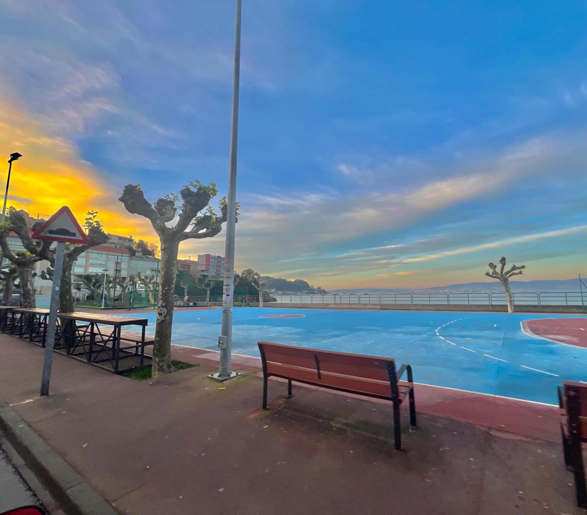 Apartamento Centrico Cerca De La Playa Bueu Dış mekan fotoğraf